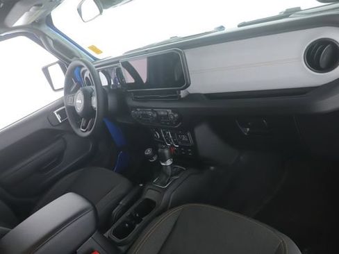 Used 2026 Jeep Gladiator Willys image 28