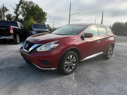 Used 2015 Nissan Murano S w/ Navigation Package FWD image 2