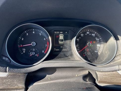 Used 2017 Volkswagen Passat 1.8T SEL Premium image 10