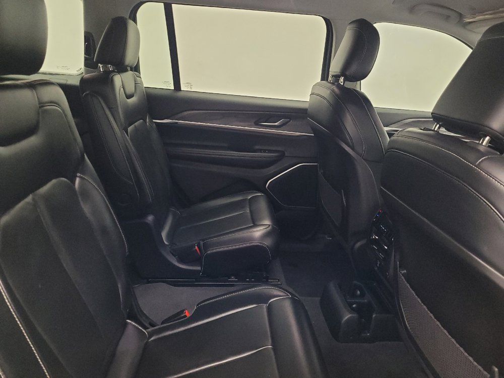 Used 2021 Jeep Grand Cherokee L Limited AWD/4WD image 19