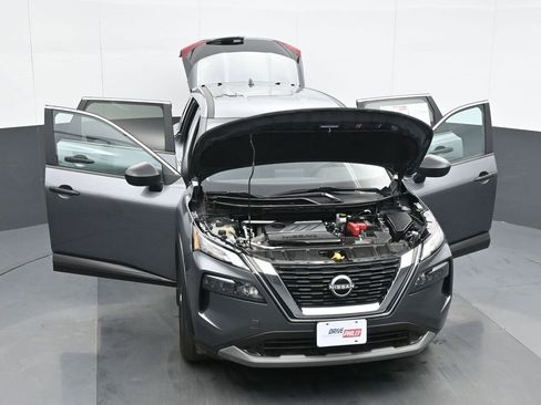 Used 2023 Nissan Rogue S image 34