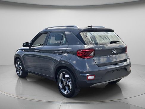 Certified 2024 Hyundai Venue SEL FWD image 7