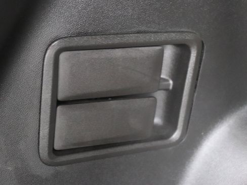 Used 2023 GMC Acadia SLT image 63