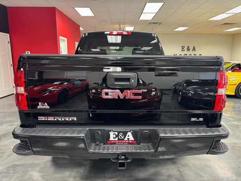 Used 2017 GMC Sierra 1500 SLE w/ SLE Value Package AWD/4WD image 10