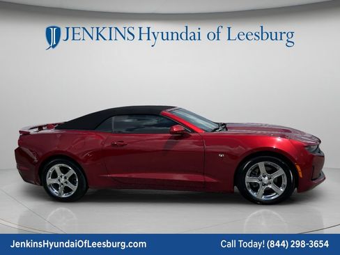 Used 2024 Chevrolet Camaro LT w/ Technology Package RWD image 3