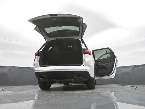 Used 2023 Chevrolet Traverse High Country AWD/4WD image 52