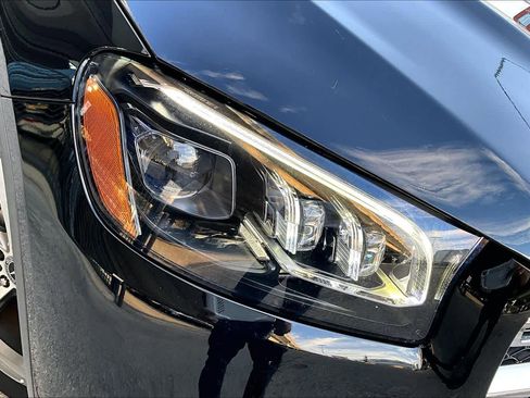 Used 2021 Mercedes-Benz GLS 450 4MATIC image 27