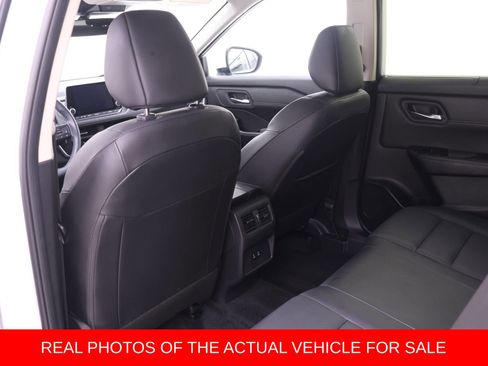 Used 2024 Nissan Rogue SV w/ SV Premium Package AWD/4WD image 11