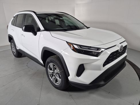 New 2025 Toyota RAV4 LE image 6