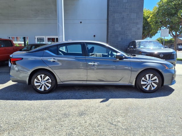 Used 2025 Nissan Altima 2.5 S FWD image 22