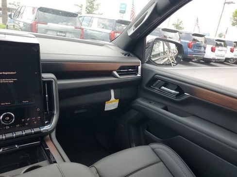 New 2026 GMC Yukon XL Denali AWD/4WD image 15