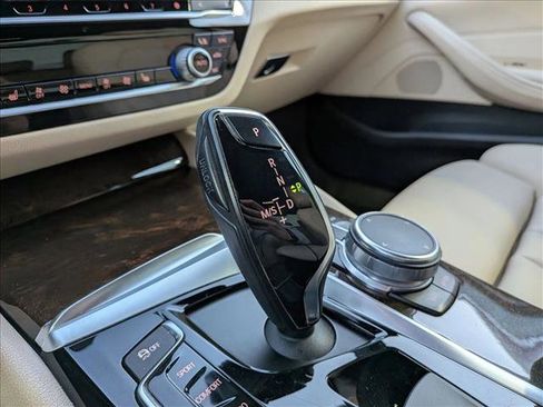 Used 2018 BMW 530i image 13