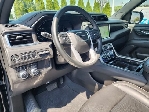 Used 2023 GMC Yukon Denali AWD/4WD image 24