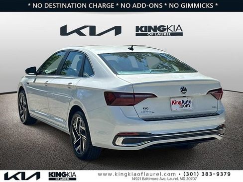 Used 2024 Volkswagen Jetta SEL FWD image 25