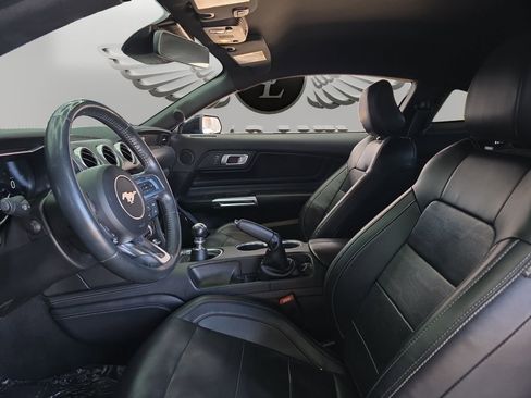 Used 2022 Ford Mustang GT Premium w/ Equipment Group 401A image 9