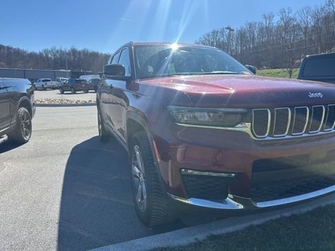 Used 2022 Jeep Grand Cherokee L Limited w/ MOPAR Finishing Package image 9