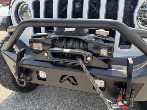 Used 2020 Jeep Gladiator Rubicon AWD/4WD image 22