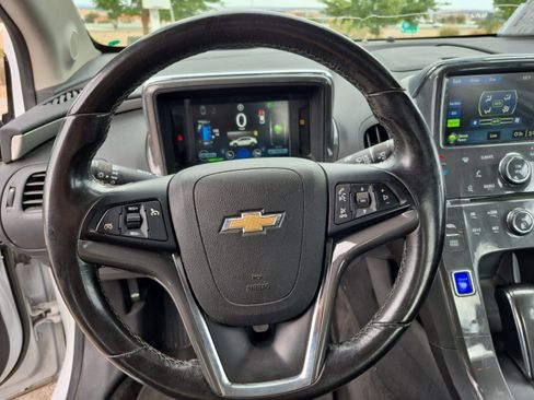 Used 2015 Chevrolet Volt FWD image 9