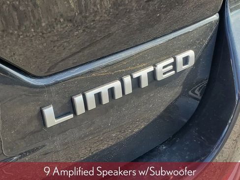 Used 2024 Jeep Grand Cherokee Limited w/ Luxury Tech Group II image 8