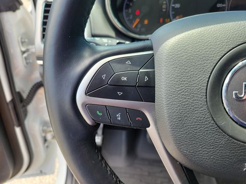 Used 2022 Jeep Grand Cherokee Limited w/ Trailer Tow Group IV image 29