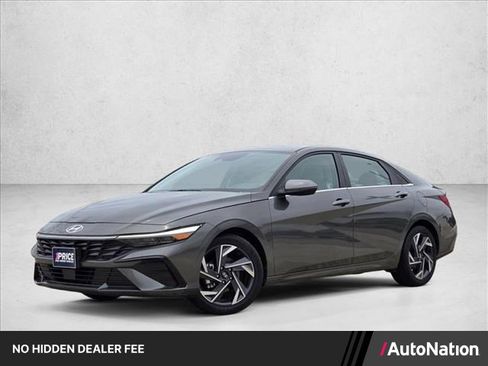 Used 2025 Hyundai Elantra Limited FWD image 1