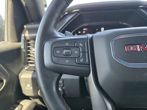 Used 2025 GMC Sierra 1500 AT4 w/ AT4 Premium Package AWD/4WD image 17