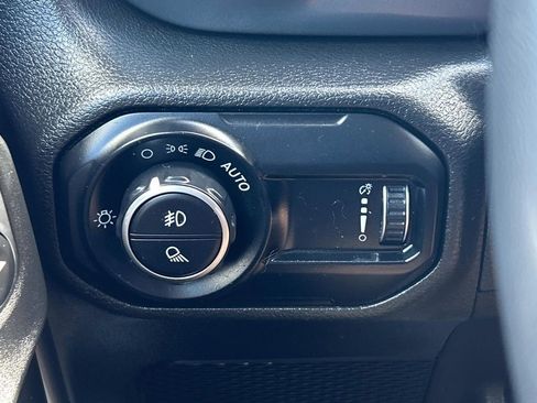 Used 2023 Jeep Gladiator Sport image 30