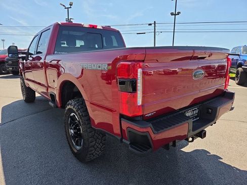 Used 2026 Ford F250 Lariat w/ Tremor Off-Road Package AWD/4WD image 4