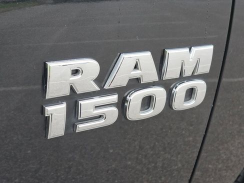 Used 2017 RAM 1500 Express AWD/4WD image 31
