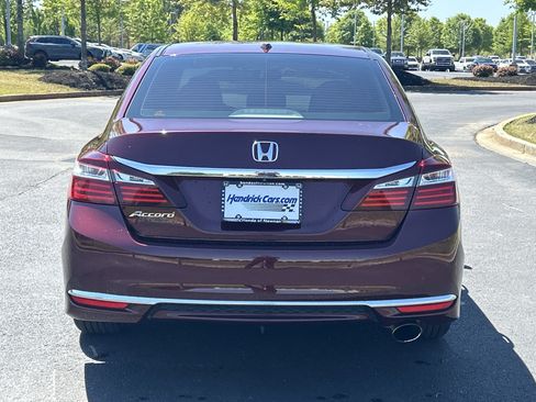 Used 2017 Honda Accord EX-L image 8