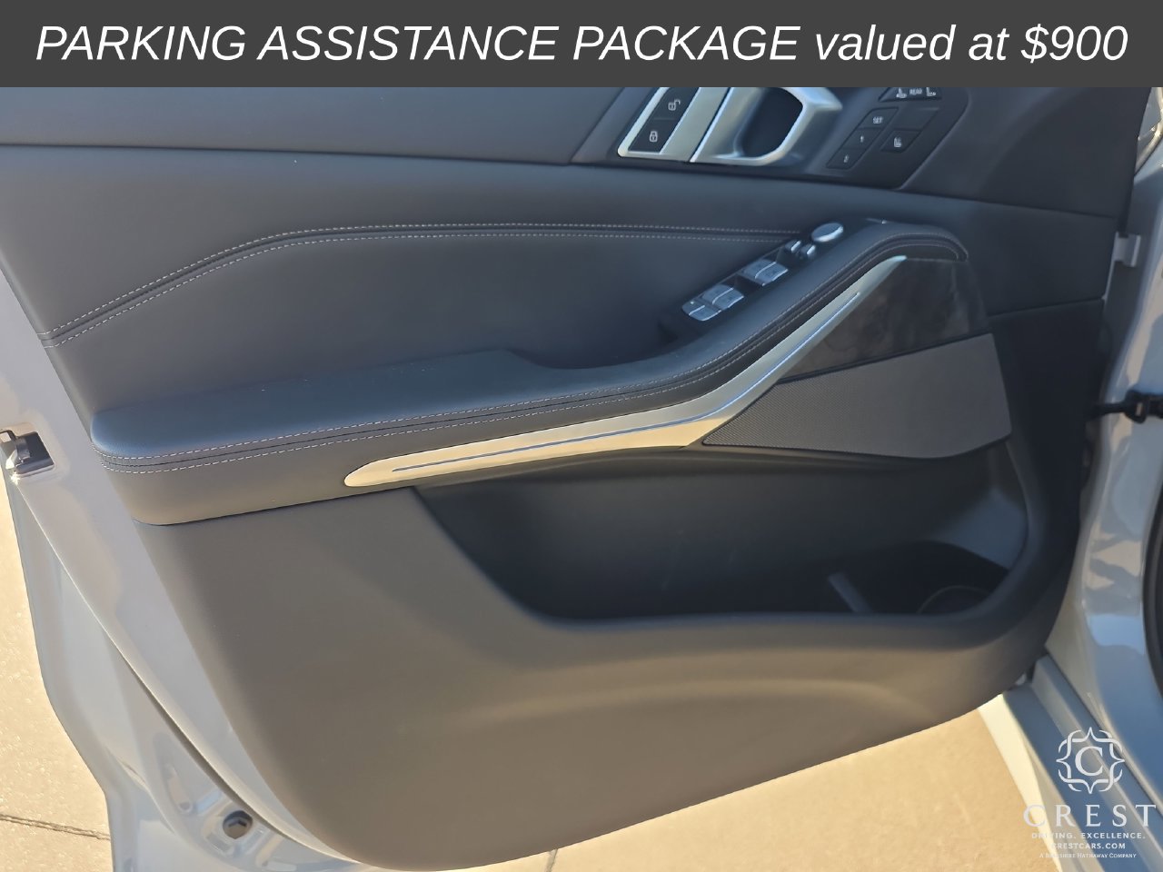 Used 2023 BMW X7 xDrive40i w/ M Sport Package AWD/4WD image 8