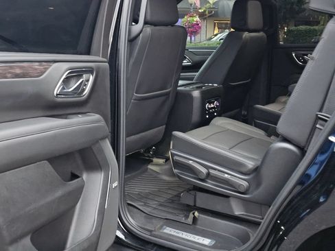 Used 2023 Chevrolet Tahoe Z71 w/ Z71 Off-Road Package AWD/4WD image 21