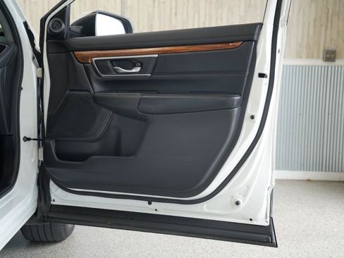 Used 2018 Honda CR-V Touring image 33