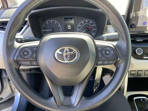 Used 2024 Toyota Corolla Cross L image 34