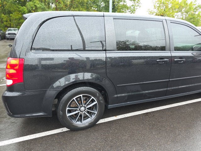 Used 2016 Dodge Grand Caravan R/T w/ Driver Convenience Group FWD image 6