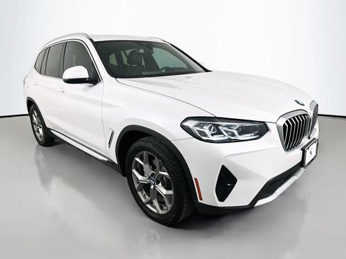 Used 2024 BMW X3 sDrive30i RWD image 3