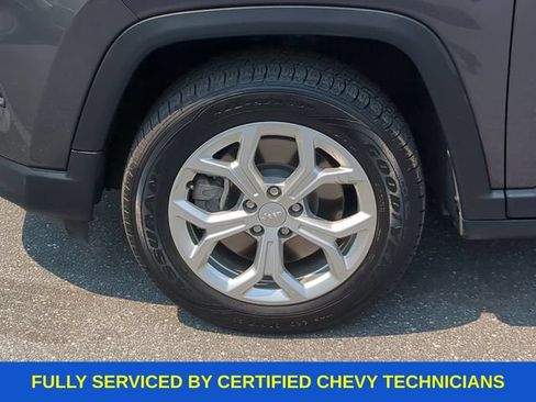 Used 2024 Jeep Compass Latitude AWD/4WD image 16