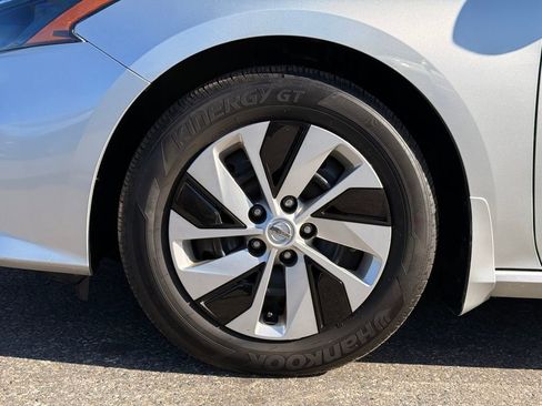 Used 2022 Nissan Altima 2.5 S w/ Driver Assist Package image 10