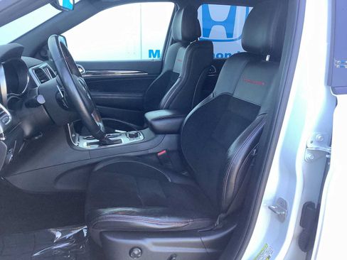 Used 2018 Jeep Grand Cherokee Trailhawk AWD/4WD image 11