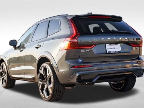 New 2026 Volvo XC60 T8 Ultra image 6