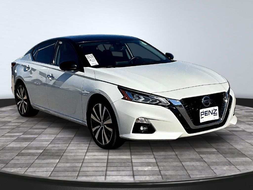 Used 2020 Nissan Altima 2.5 Platinum AWD/4WD image 3