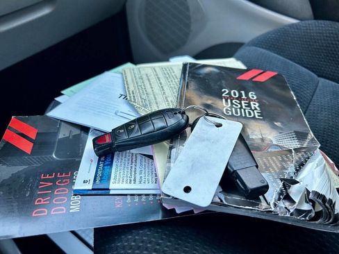 Used 2016 Dodge Grand Caravan image 33