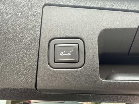 Certified 2024 Cadillac XT4 Premium Luxury AWD/4WD image 27