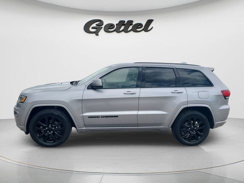 Used 2019 Jeep Grand Cherokee Altitude AWD/4WD image 8