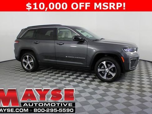 New 2026 Jeep Grand Cherokee Limited w/ Luxury Tech Group II AWD/4WD image 1
