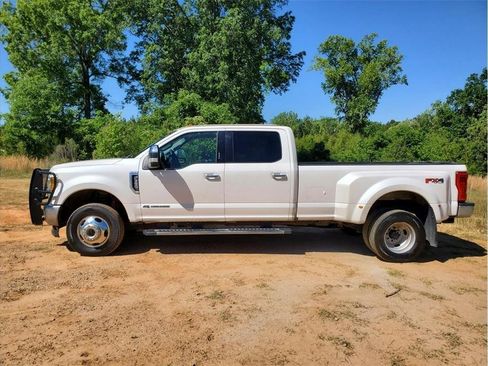 Used 2017 Ford F350 Lariat w/ Chrome Package AWD/4WD image 6