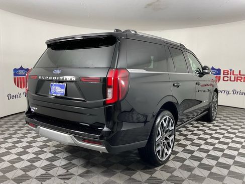 New 2026 Ford Expedition Platinum w/ Platinum Ultimate Package AWD/4WD image 3