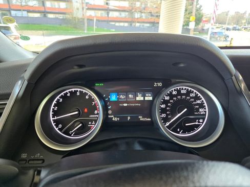 Used 2023 Toyota Camry XLE w/ Cold Weather Package image 13