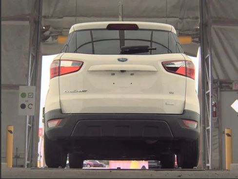 Used 2019 Ford EcoSport SE w/ SE Convenience Package FWD image 9