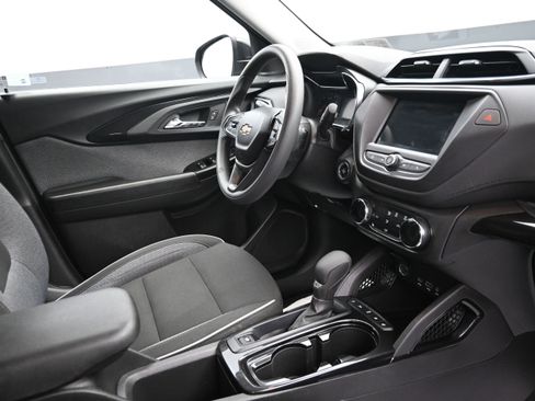 Used 2023 Chevrolet TrailBlazer LT FWD image 28